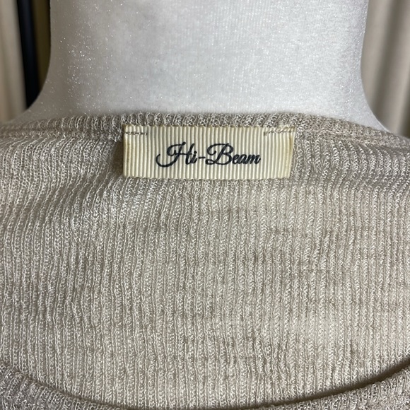 EUC- HI- BEAM CREAM LACE AND EMBROIDERED BLOUSE S-M - Picture 10 of 11